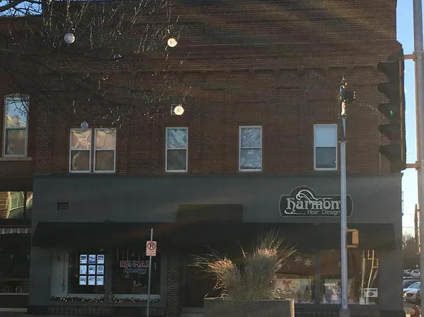 109 E Walnut St, River Falls, WI 54022