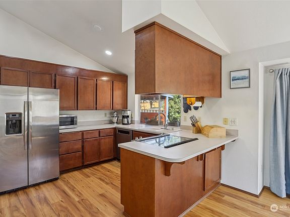 5th image of 7834 197th Avenue E
