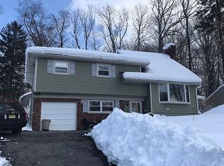 3 Cook Ter, Kinnelon, NJ 07405