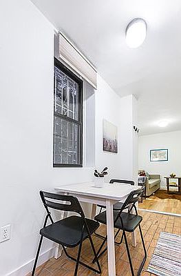 4th image of 163 Stanton St Unit W