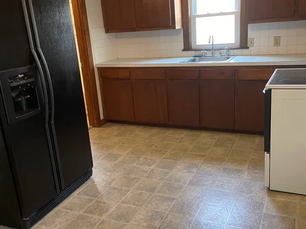 6 Walton Rd #D, Seabrook, NH 03874