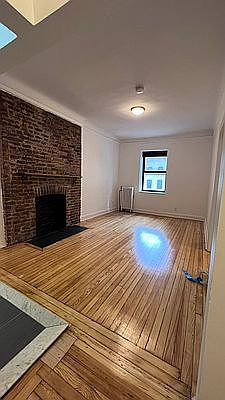 5th image of 60 E 34th St #4D
