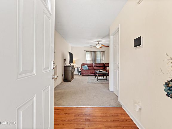 3rd image of 5908 Apple Valley Dr