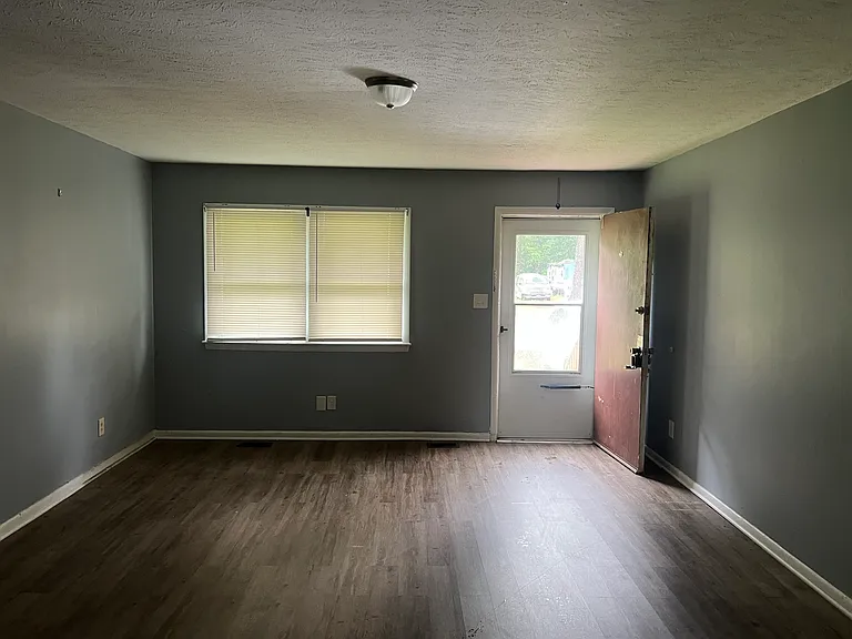 4921 Fieldcrest Dr #4921 — Photo 2