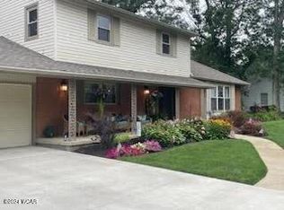 3449 Greens Rd, Lima, OH 45805