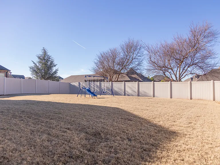 17701 Griffin Gate Dr — Photo 19