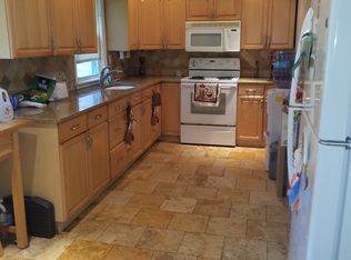 154 Nutmeg Rd, Bridgeport, CT 06610