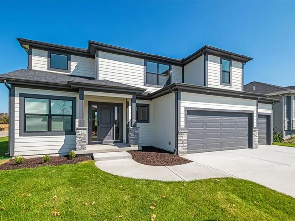 19618 W 195th Pl, Spring Hill, KS 66083