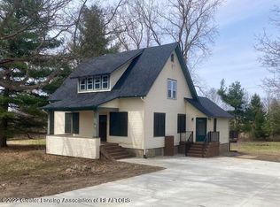 885 E Sherwood Rd, Williamston, MI 48895