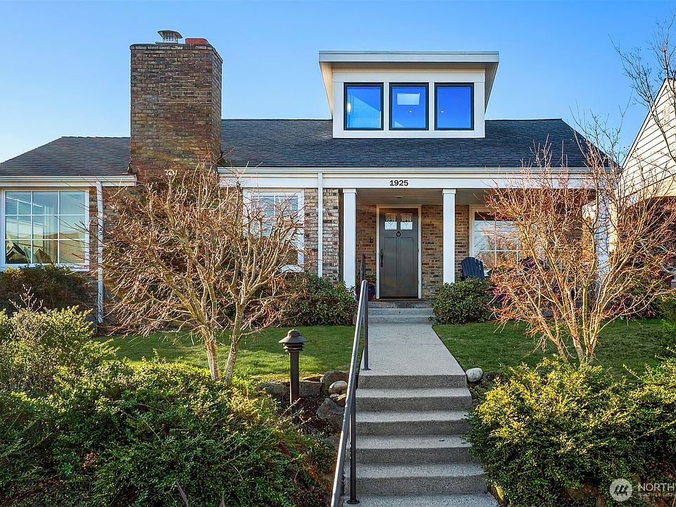 1st image of 1925 35th Avenue W
