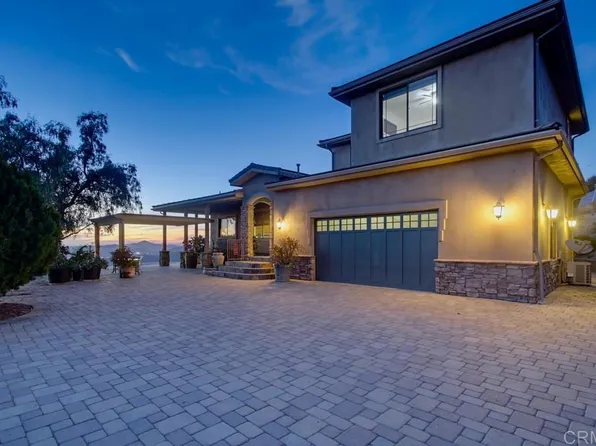 16850 Old Survey Rd, Escondido, CA 92025