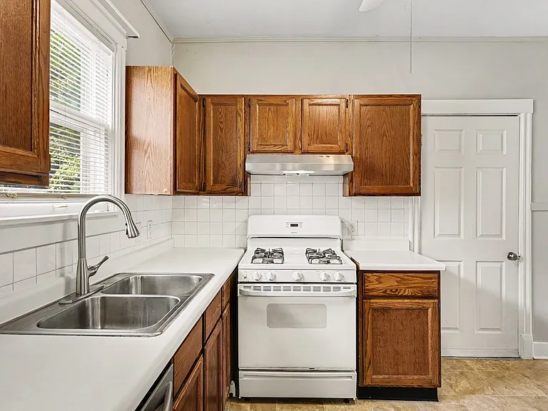 2125 Wealthy St SE #1 — Photo 16
