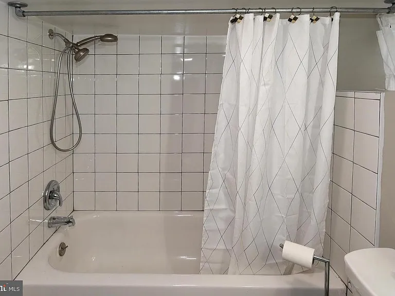 207 Pennsylvania Ave — Photo 8