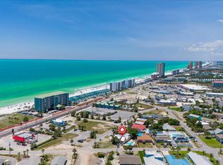 621 Granada Cir, Panama City Beach, FL 32413