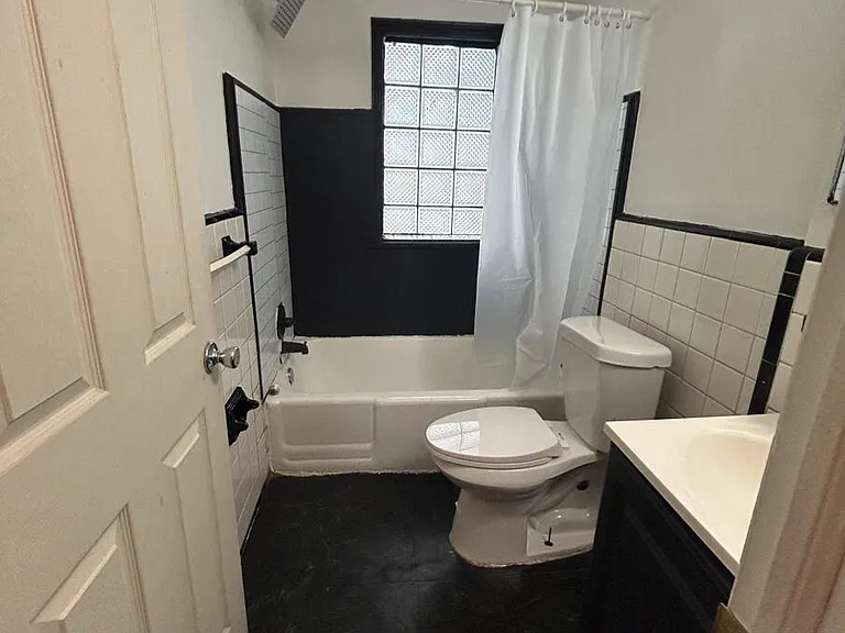 2034 Ewald Cir — Photo 14