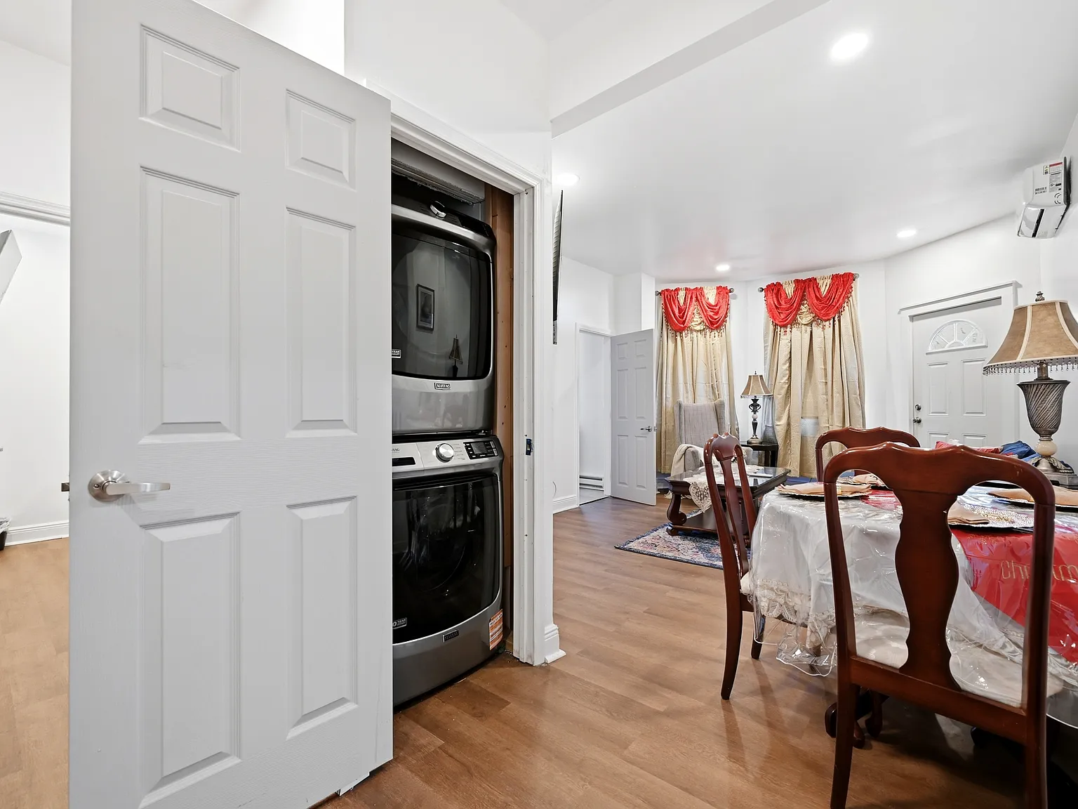 2 bed, $4,500 — Photo 2