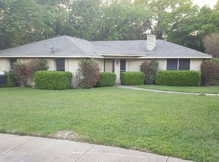 321 Jordan Dr, Desoto, TX 75115