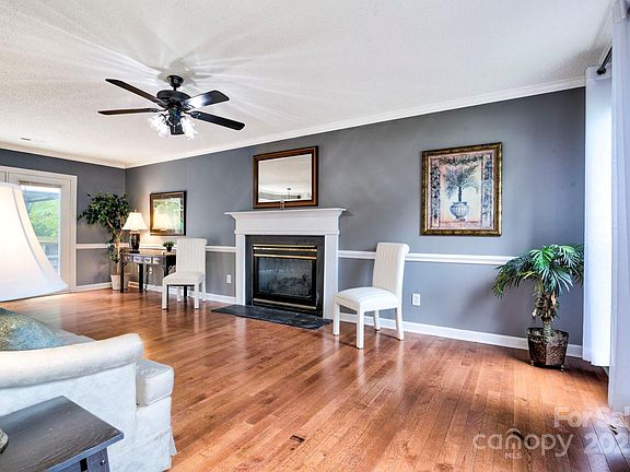 5th image of 1633 Kiawah Ct