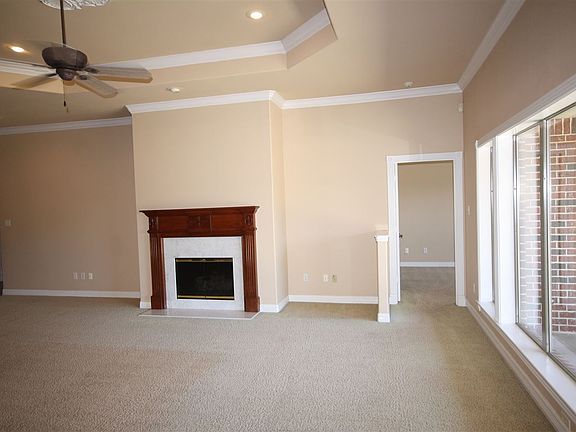 4th image of 3308 Saint Andrews Dr
