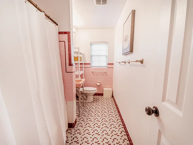 3227 N Orange Ave — Photo 15
