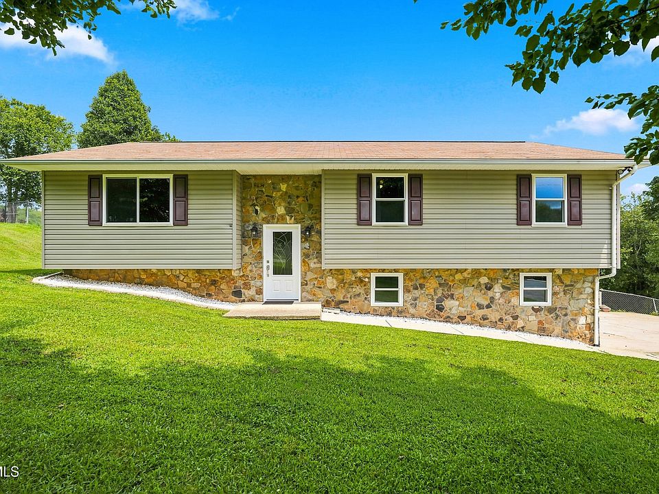 1st image of 349 Valley Dr