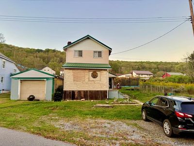 219 1st St, South Fork, PA, 15956