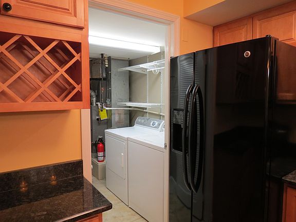2nd image of 1411 Society Pl