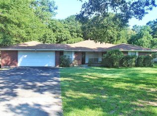 1635 Coe Rd, Pinehurst, TX 77362