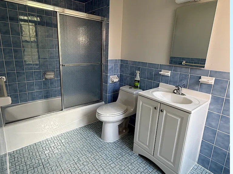 219 Smith St #2 — Photo 3