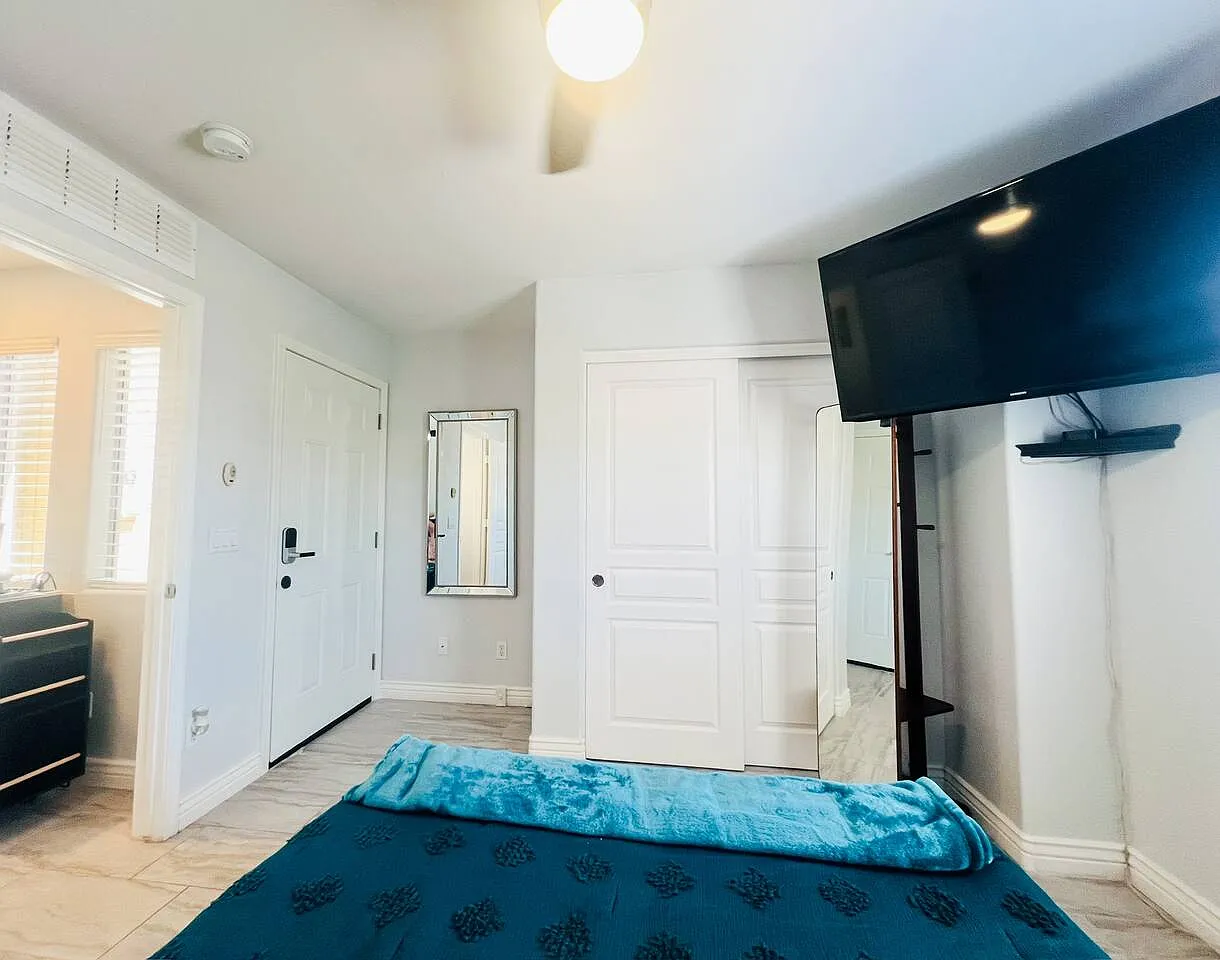 1 bed, 250 sqft, $1,395 — Photo 1