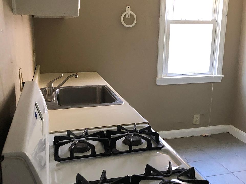 1st image of 513 Greenhill Ave #2