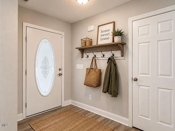5th image of 321 Barbara Drive
