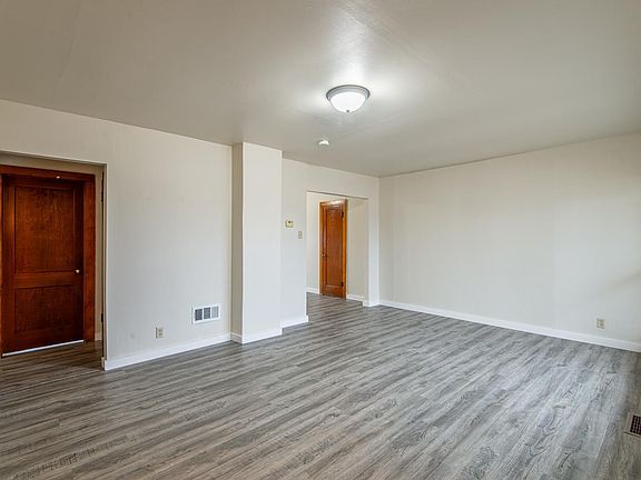 4th image of 612 Kiefer St
