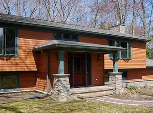 27 Meadow Rd, New Paltz, NY 12561