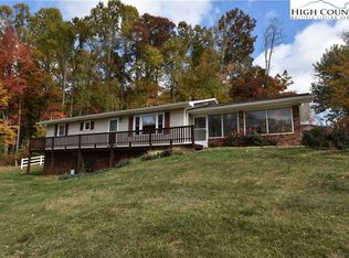 194 Davis Rd, Crumpler, NC 28617