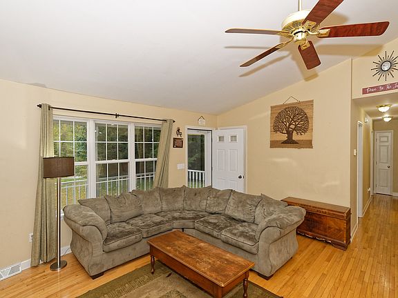 4th image of 207 Cochran Dr