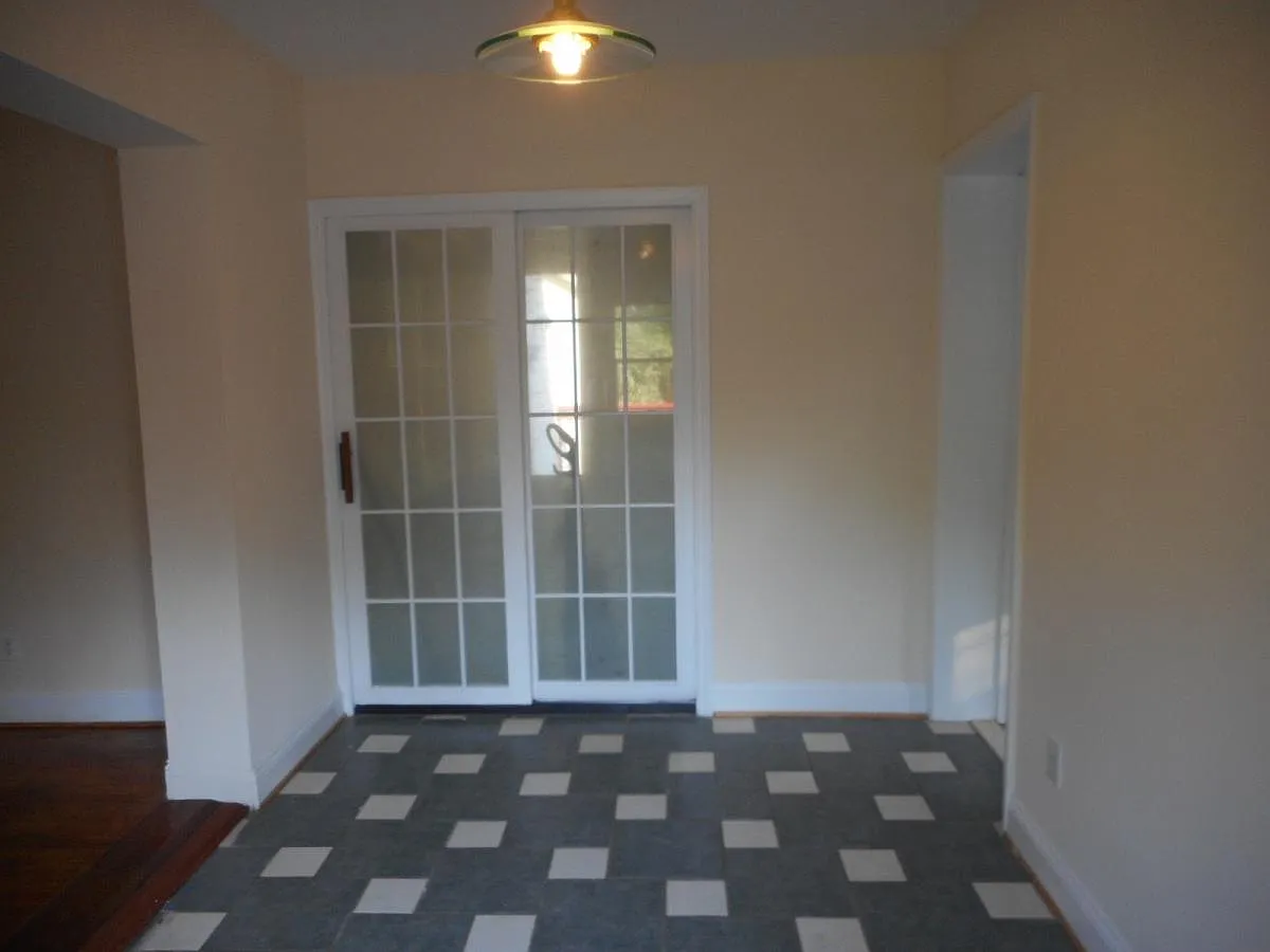4 bed, 2030 sqft, $4,600 — Photo 2