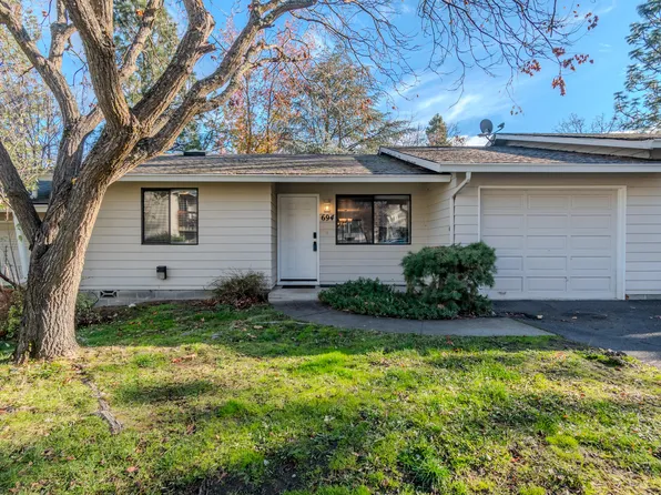 694 Normal Ave, Ashland, OR 97520