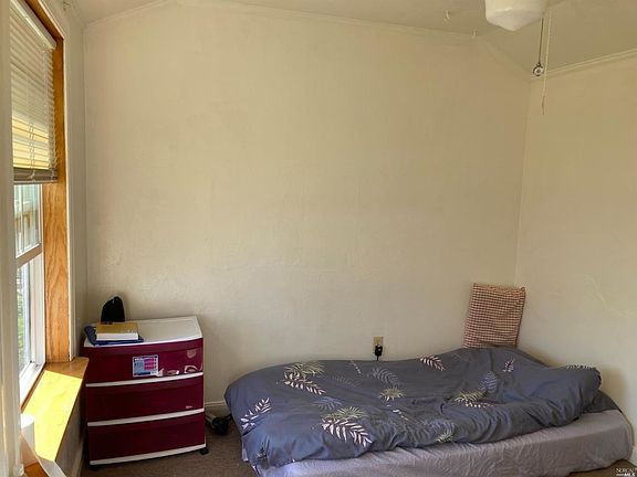5th image of 214-214A Clara Ave