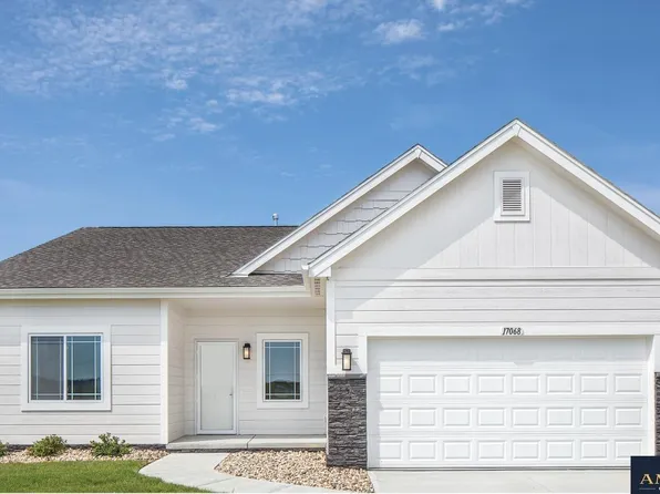 17068 Mary St, Omaha, NE 68116