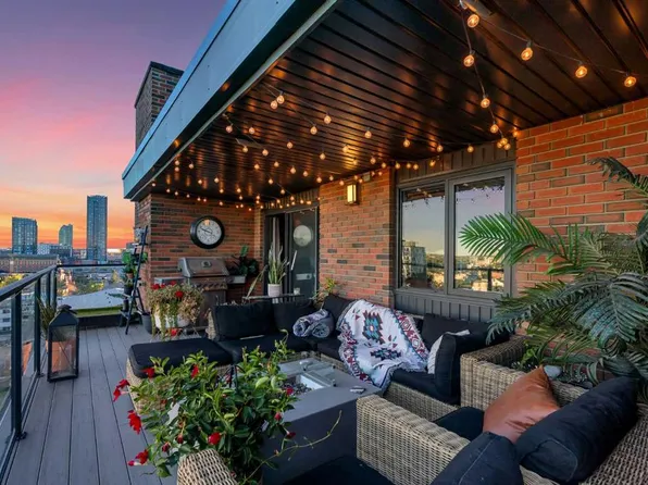 354 S 2nd Ave NE #401, Calgary, AB T2E 0E4