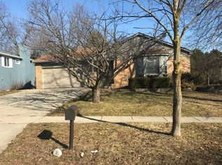 1017 Alpine Dr, Brighton, MI