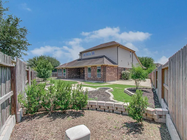 28666 Pleasant Forest Dr — Photo 4