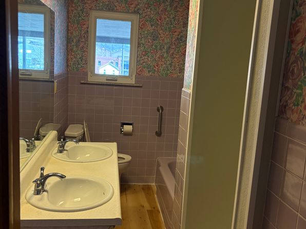 405 Arthur St #2, Koppel, PA 16136