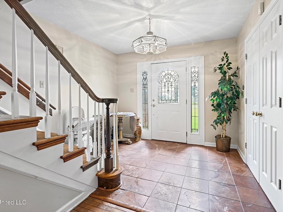 10668 Stark Acres Rd, Olive Branch, MS 38654 | Zillow