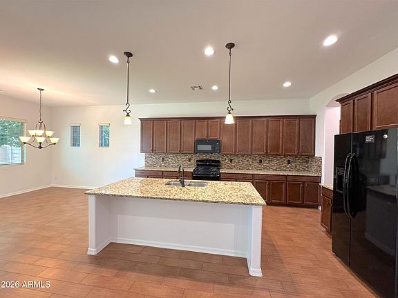 5th image of 2557 E ORLEANS Drive