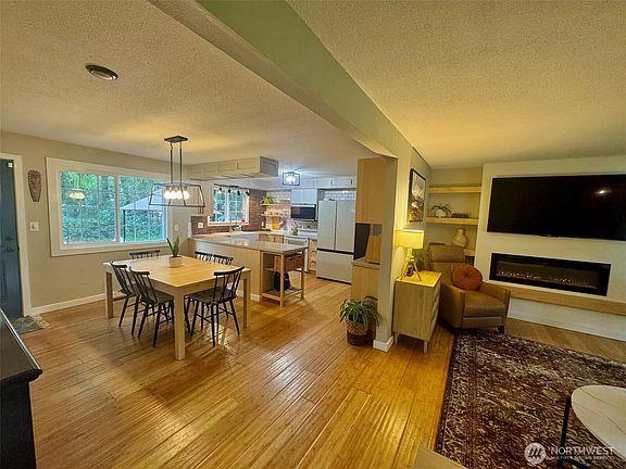 5th image of 5014 21st Avenue SE