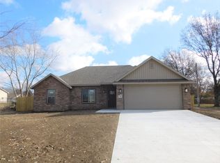 200 S Colt Ave, Lincoln, AR 72744