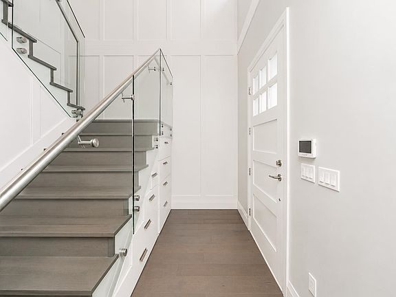 4th image of 6585 Halifax St