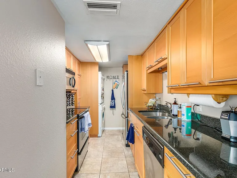 1143 E Sandpiper Dr #105 — Photo 14
